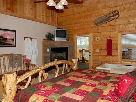 White River Lodge Bed And Breakfast Ridgedale Room photo